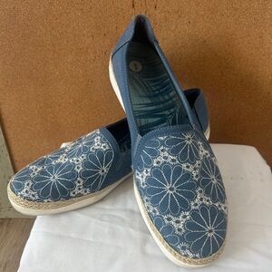 Clarks Collection Elaina Harbor Loafers –‎ Denim Blue – Women’s Size 10W